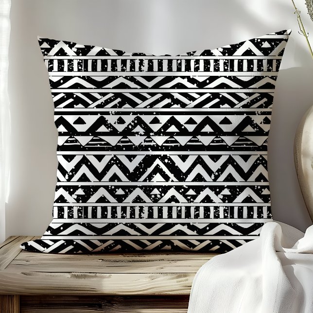 Cojín Decorativo Patrón azteca tribal geométrico negro y blanco (Subido por el creador)
