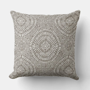 Cojín Decorativo patrón bohemio taupe claro