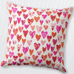 Cojín Decorativo Patrón cardíaco Rojo Rosa Moderno<br><div class="desc">Patrón cardíaco contemporáneo moderno en rojo,  rosa y naranja. Diseño luminoso y feliz. Arte original de Nic Squirrell.</div>