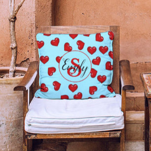 Cojín Decorativo Patrón de Corazones Rojos Minimalistas en Nombre P