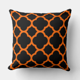 Cojín Decorativo Patrón de Cuatro Hojas Naranja y Negro al Atardece