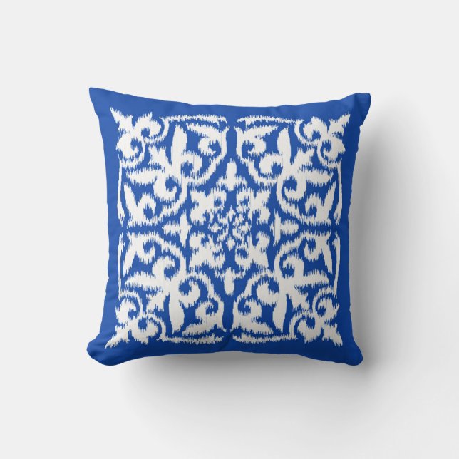Cojín Decorativo Patrón de damasco de Ikat - azul cobalto y blanco (Anverso)