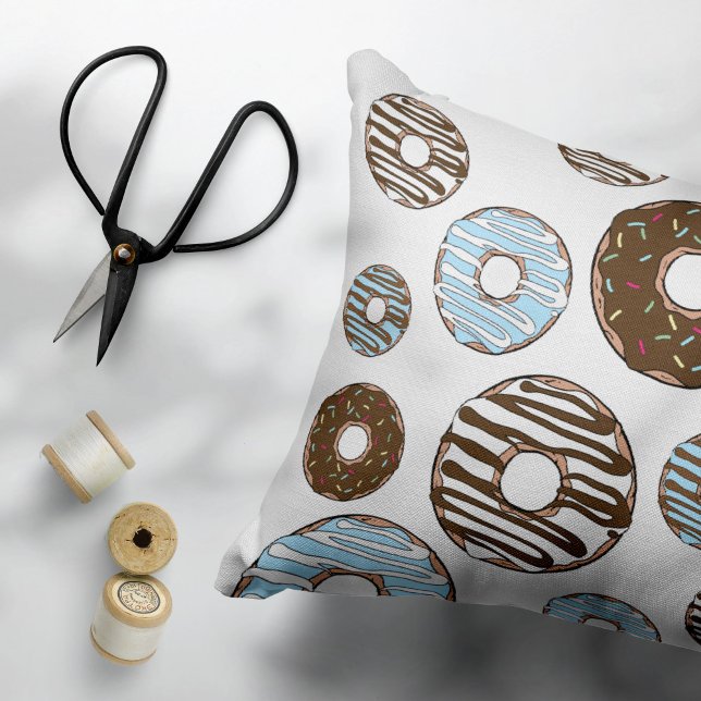 Cojín Decorativo Patrón De Donuts, Donuts Azules, Donuts Marrones (Subido por el creador)