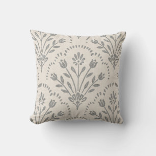 Cojín Decorativo Patrón de Floral de Concha de Carbón y Beige Suave