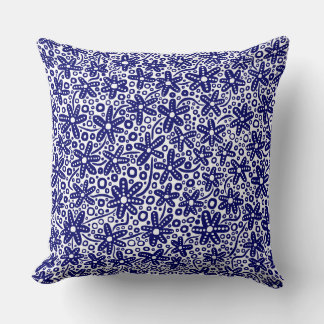 Cojín Decorativo Patrón de flores 240412 - Azul oscuro sobre blanco