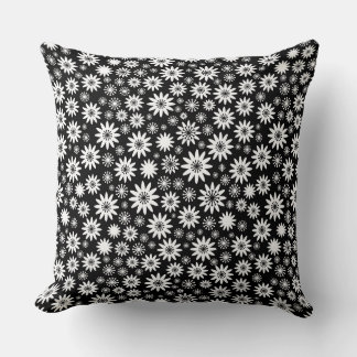 Cojín Decorativo Patrón de flores - Blanco y negro