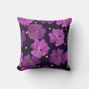 Cojín Decorativo Patrón de flores violeta sin foco. acuarela floral