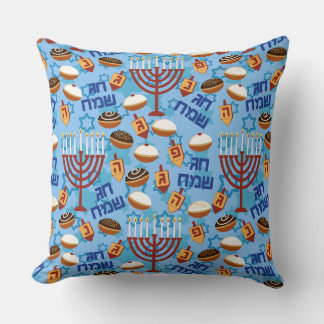 Cojín Decorativo Patrón de Hanukías, Menorahs y Velas