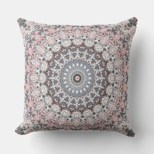 Cojín Decorativo Patrón de Mandala Rosa Gris y Blanco