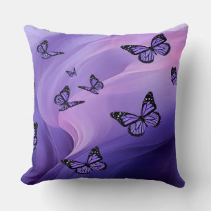 Cojín Decorativo Patrón de Mariposa Morada en Acuarela Abstracta