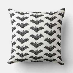 Cojín Decorativo Patrón de Murciélago Gótico en Blanco y Negro
