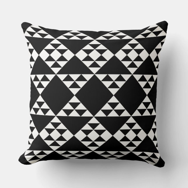 Cojín Decorativo Patrón de triángulo blanco étnico negro (Anverso)