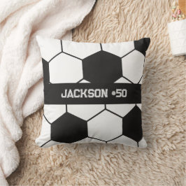Cojín Decorativo Patrón deportivo de balón de fútbol en blanco y ne