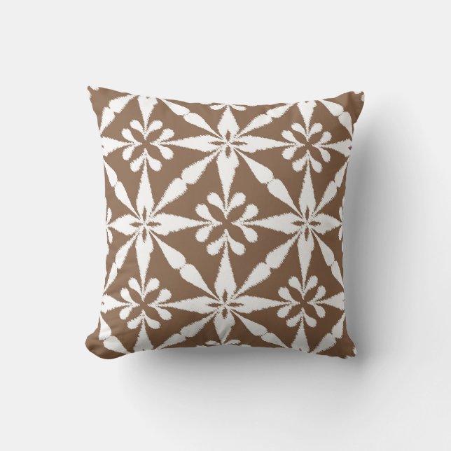 Cojín Decorativo Patrón Estrella Ikat - Taupe Tan y Blanco (Anverso)