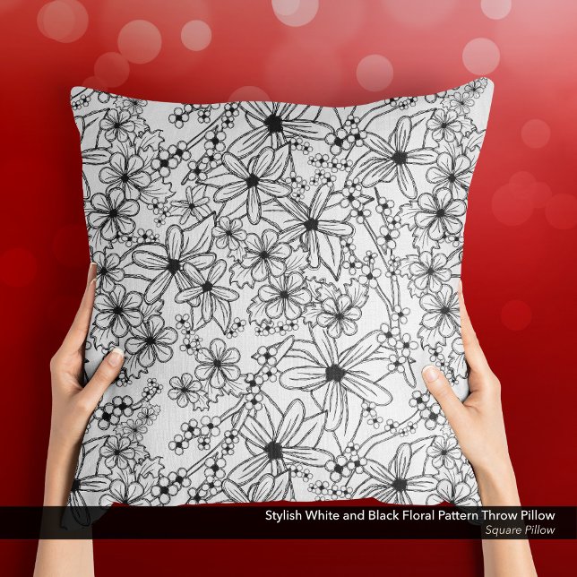 Cojín Decorativo Patrón floral blanco y negro elegante (Stylish White and Black Floral Pattern Throw Pillow with a Sketch-Like Hand-Drawn Feel.)