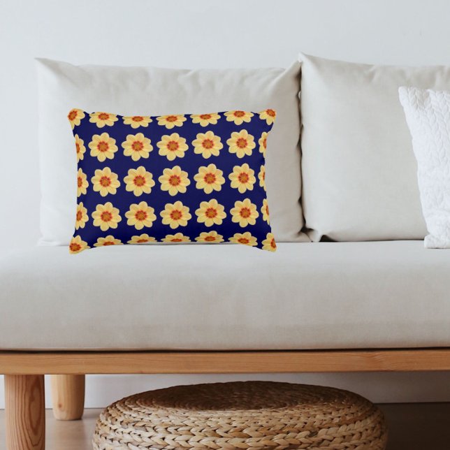 Cojín Decorativo Patrón floral de Dahlia amarillo en azul (In Situ)