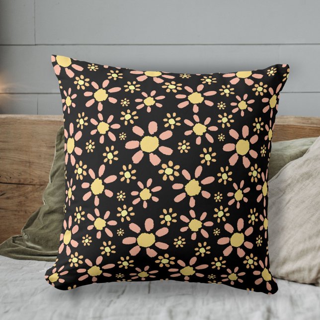 Cojín Decorativo Patrón floral elegante sobre negro (Subido por el creador)