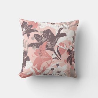 Cojín Decorativo patrón floral inmaculado. Diseño de cortinas. M