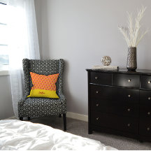 Patrón geométrico fucsia amarillo rojo