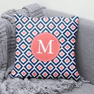 Cojín Decorativo Patrón Ikat de diamantes de coral azul de la Marin