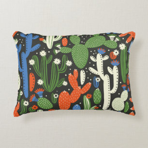 Cojín Decorativo patrón ininterrumpido con cactus sobre fondo negr