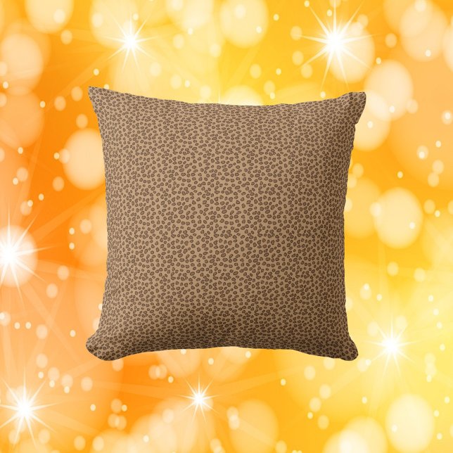 Cojín Decorativo Patrón leopardo Imprimir marrón (A throw pillow with a brown leopard print pattern.)