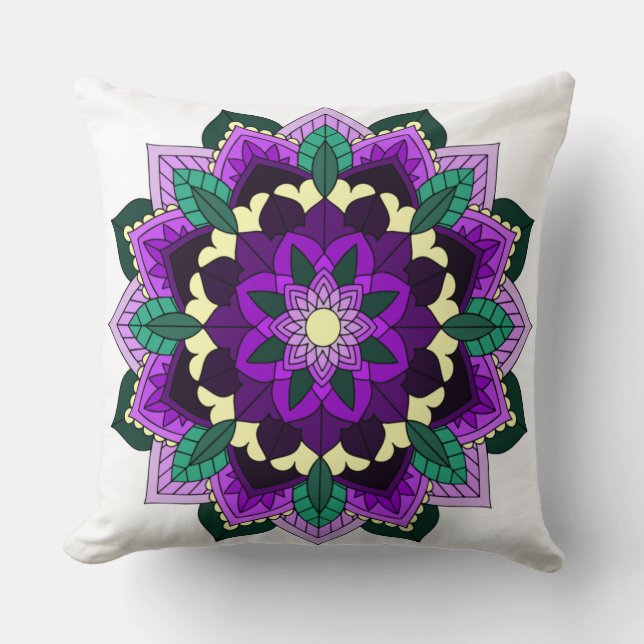 Cojín Decorativo Patrón Mandala 02 en morado (Anverso)