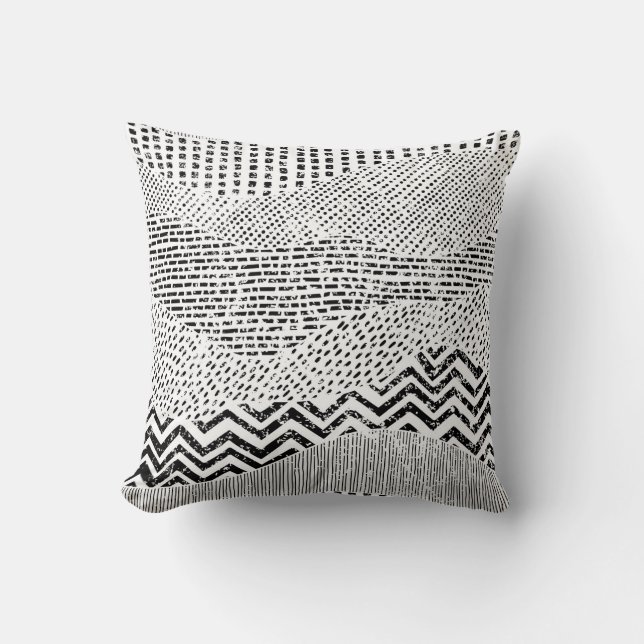 Cojín Decorativo Patrón ondulado blanco y negro. Ornamento dibujado (Anverso)
