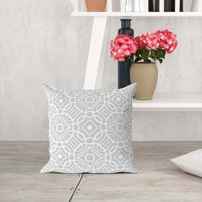 Cojín Decorativo Patrón Quatrefoil gris y blanco (Subido por el creador)