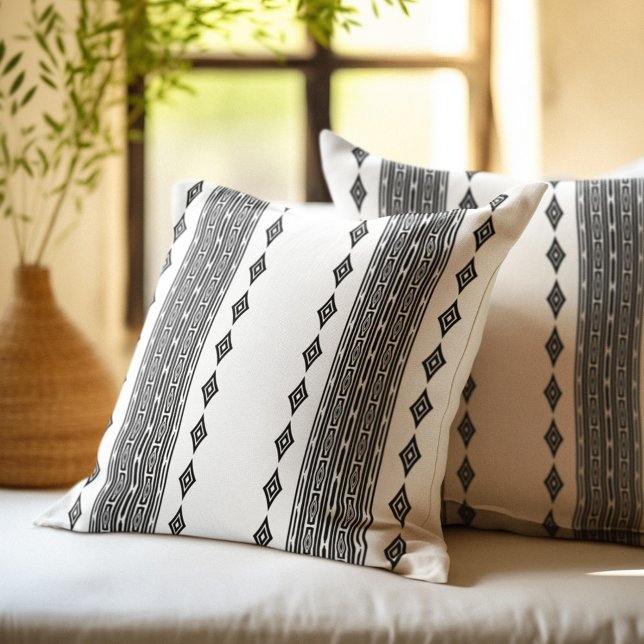 Cojín Decorativo Patrón trenzado tribal azteca blanco y negro (Subido por el creador)