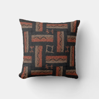 Cojín Decorativo Patrón Tribal de Raya Tejida
