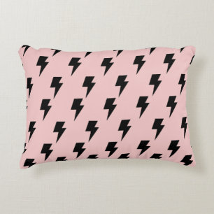 Cojín Decorativo Patrón Y2K de fondo rosa con relámpago negro