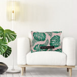 Cojín Decorativo Patrón y nombre de hojas de palma verde y rosa tro<br><div class="desc">El diseño de las hojas de palma rosadas y verdes tropicales es vibrante y animado, con elementos naturales y estéticos tropicales. El diseño de las hojas de palmera exuberantes en tonos rosa y verde crea un contraste llamativo y un aspecto llamativo.En general, el patrón de las hojas de palmeras rosadas...</div>