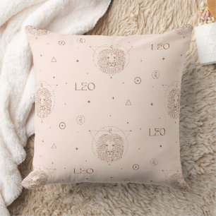 Cojín Decorativo Patrón Zodiaco de Leo en Marrón y Burdeos