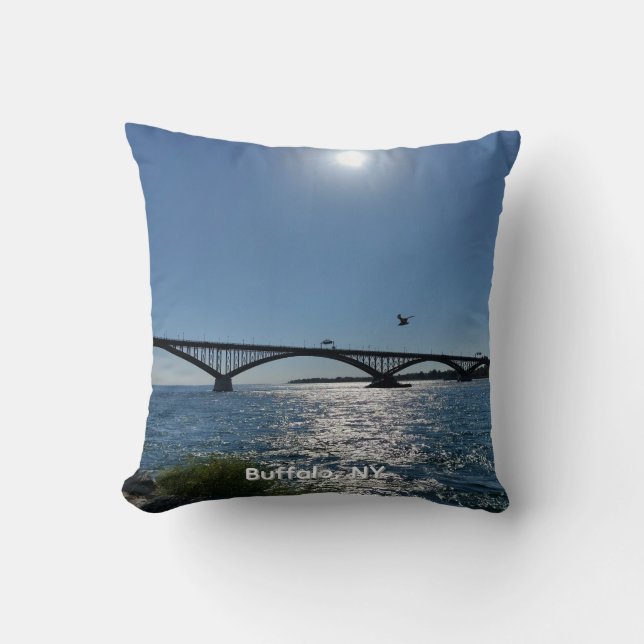 Cojín Decorativo Peace Bridge Throw Pillow (Anverso)