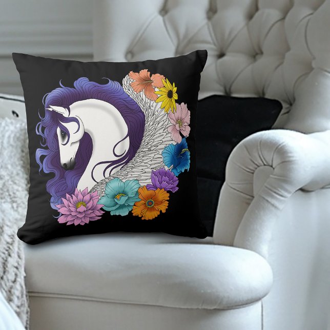 Cojín Decorativo Pegasus Floral Negro (Subido por el creador)
