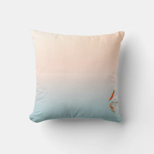 COJÍN DECORATIVO PELICANO BLANCO EN CUERPO DE AGUA