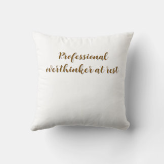 Cojín Decorativo Pensador excesivo profesional en reposo