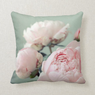 Cojín Decorativo Peonies rosados en modelo azul - 19277