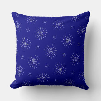 Cojín Decorativo Pequeñas flores blancas en azul marino