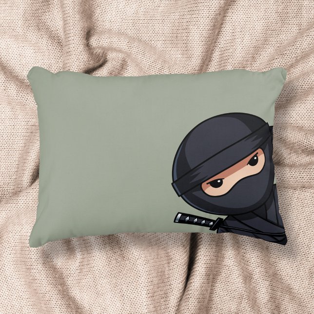 Cojín Decorativo Pequeño guerrero de Ninja en verde sabio (Subido por el creador)