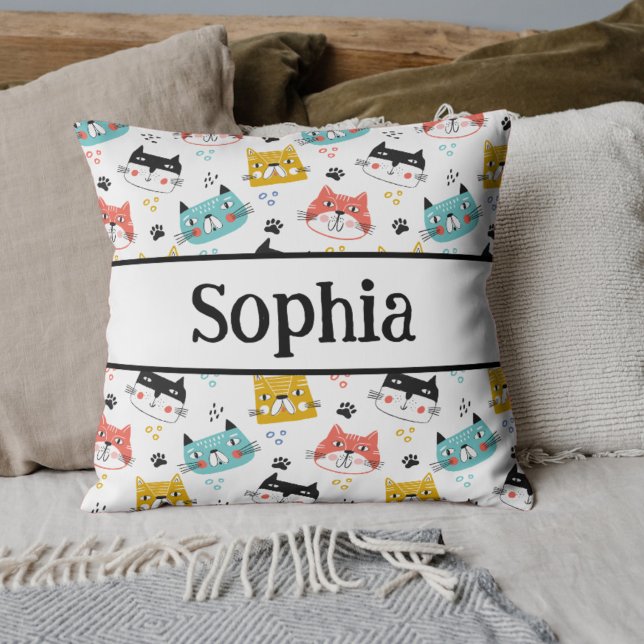 Cojín Decorativo Pequeños chicos de patrones de gatos divertidos (funny cat pattern kids pillow with name)
