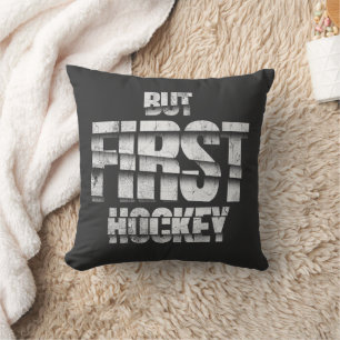 Cojín Decorativo Pero Primero Hockey – Diseño Divertido de Cota par