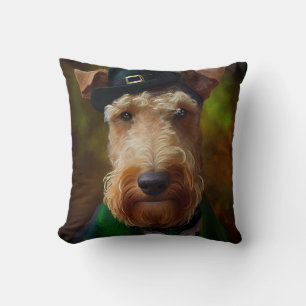 Cojín Decorativo perro airedale en el Día de San Patricio