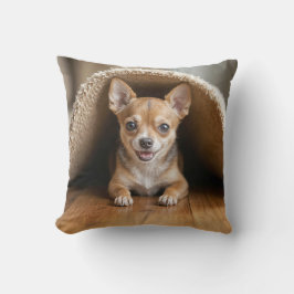 Cojín Decorativo Perro chihuahua bajo una alfombra