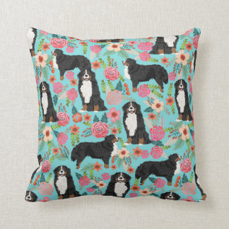 Cojín Decorativo Perro de montaña Bernés Florencia Pillow