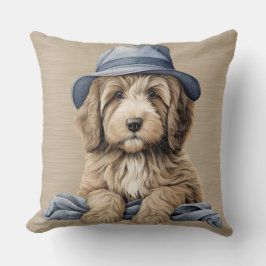 COJÍN DECORATIVO PERRO MARRÓN Y BLANCO CON GORRA AZUL