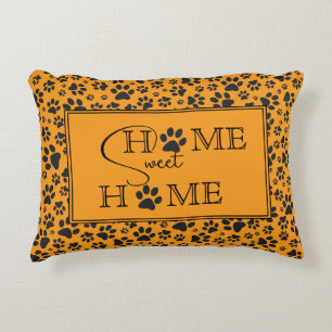 Cojín Decorativo Perro traza un punto de polka blanco y negro en da