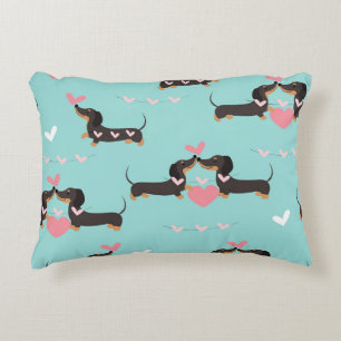 Cojín Decorativo Perros de Dachshund enamorados y corazones sin fis