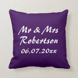 Cojín Decorativo Personalice al Sr. y a la Sra. boda púrpura cremal